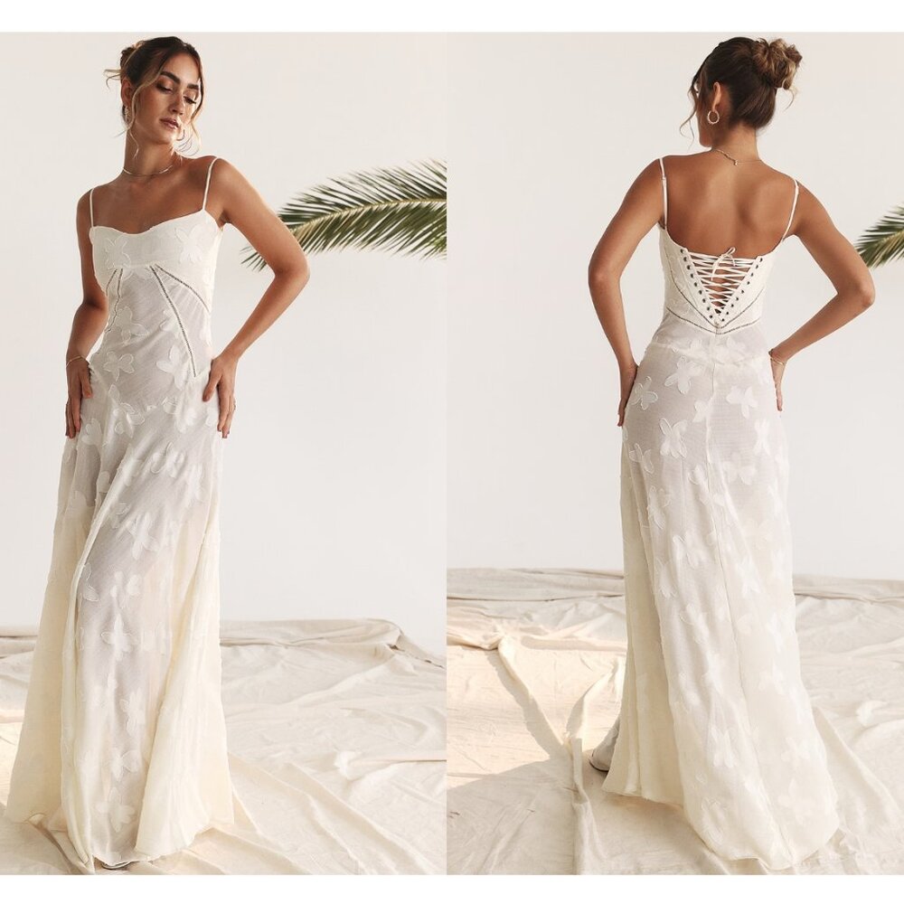 HOUSE OF CB 'Seren' Vintage Cream Floral Lace Back Maxi Dress NWOT size XS - Picture 16 of 17